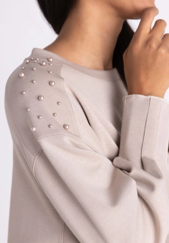 TUZZI STAY WARM – damska bluza w kolorze beżowym z koralikami (1)