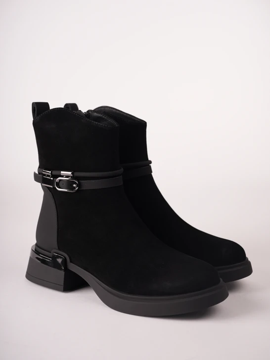 Buty damskie EPICA do kostek, czarne, zamszowe, z ozdobnym paskiem