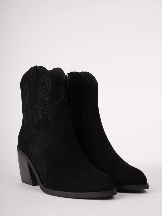Epica Ankle Horses Suede Black