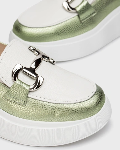 Zielone loafersy na platformie WONDERS (2)