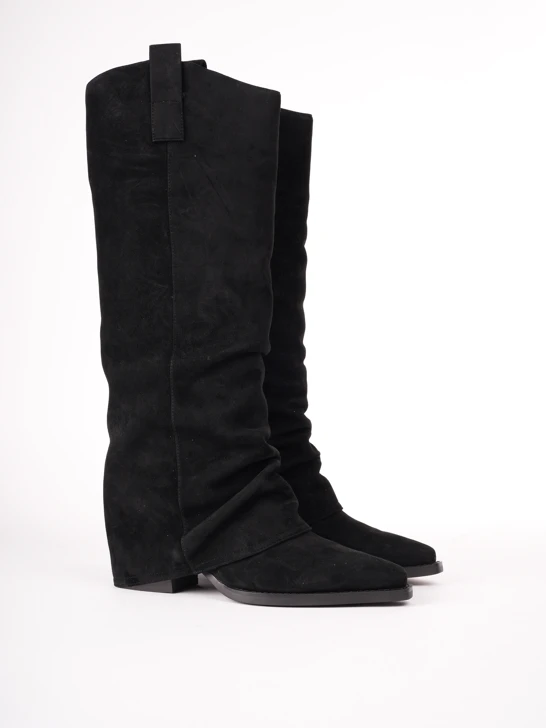 EPICA horse black nubuck