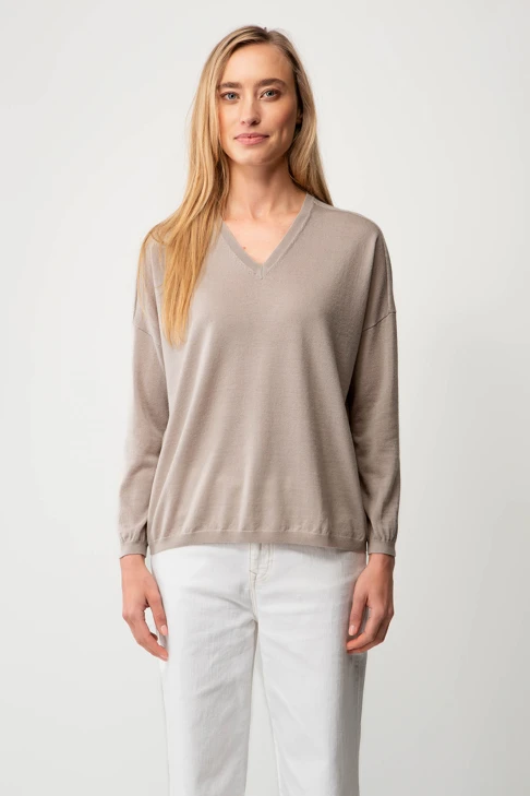 CATNOIR – damski sweter w kolorze latte, wykonany z wełny merynosowej
