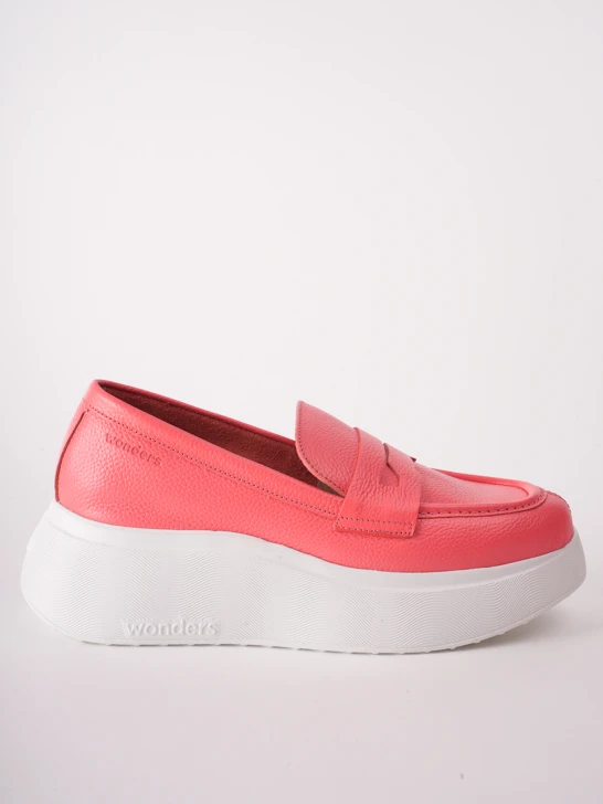 Damskie loafersy na platformie WONDERS ESTELA CORAL