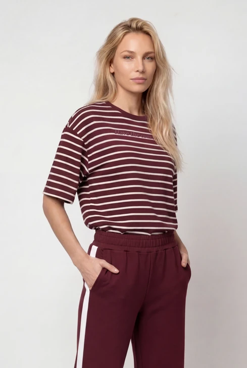 MONARI LEO & BORDEAUX – damska bluza w paski w kolorze bordowym
