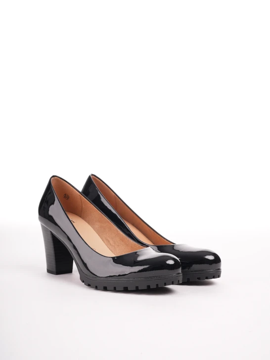 Buty Caprice - czarny patent
